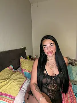 Snapshot of Darkfantisyx chatting on 02/17/26, 08:28 Darkfantisyx online show from 02/17/26, 08:28