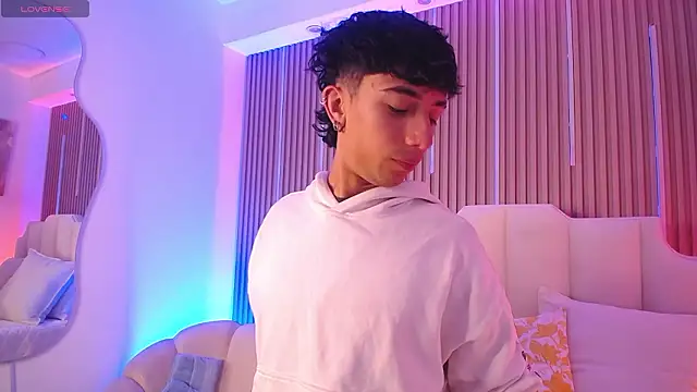 Aiden Rivers  online show from 03/06/26, 12:44