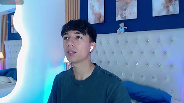 Snapshot of Aiden_Rivers_ chatting on 04/22/26, 12:45 Aiden Rivers online show from 04/22/26, 12:45