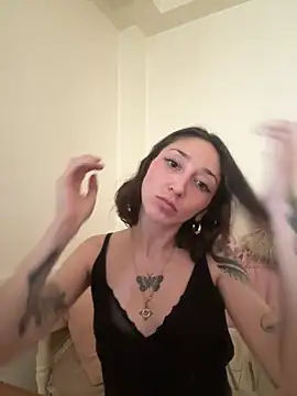 FrutillitaXX online show from 03/04/26, 09:00