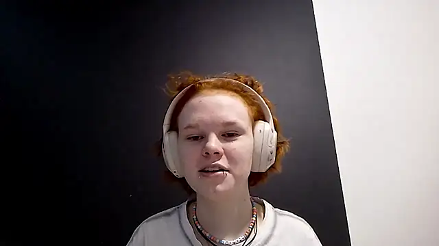 CurlaPettyBom online show from 02/20/26, 08:16