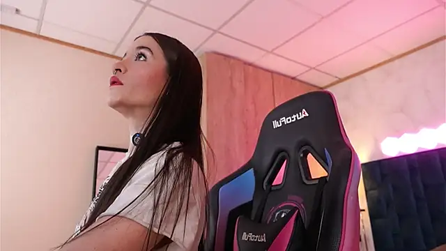 LucyDeLuca online show from 02/26/26, 07:52