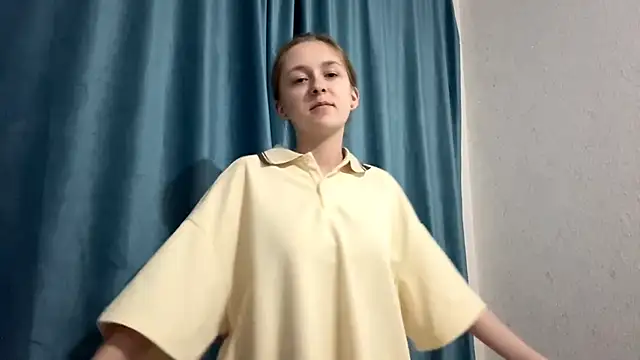 Snapshot of StaticBliss chatting on 02/22/26, 01:19 StaticBliss online show from 02/22/26, 01:19