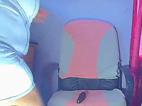 Snapshot of Bell002 chatting on 03/28/26, 09:54 Bell002 online show from 03/28/26, 09:54