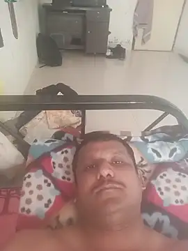 Snapshot of hunk_man chatting on 03/02/26, 03:29 hunk man online show from 03/02/26, 03:29