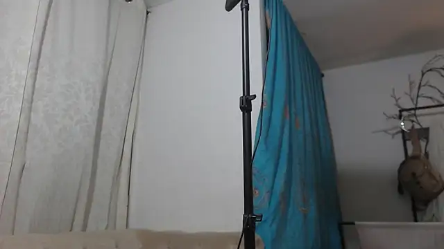 Snapshot of Dani-brown chatting on 06/29/26, 11:59 Dani-brown online show from 06/29/26, 11:59