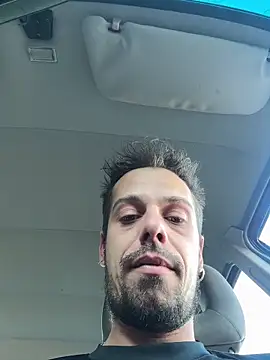 vieiratiago963 online show from 05/17/26, 05:13