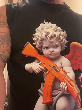 Snapshot of Tiziano94 chatting on 03/08/26, 02:26 Tiziano94 online show from 03/08/26, 02:26