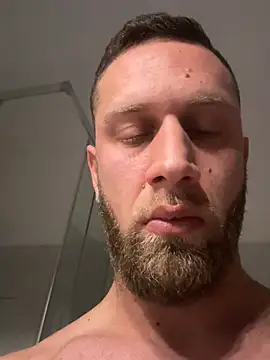 Snapshot of Tiziano94 chatting on 02/21/26, 12:40 Tiziano94 online show from 02/21/26, 12:40