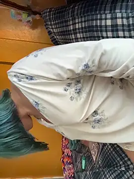 Snapshot of susanita8 chatting on 02/17/26, 12:19 susanita8 online show from 02/17/26, 12:19