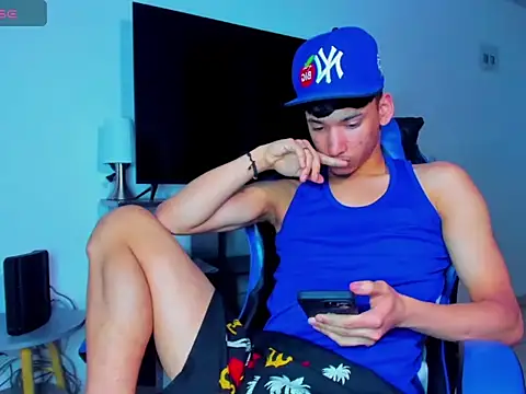 Lyam Russo online show from 04/06/26, 08:59