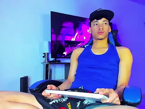 Lyam Russo online show from 03/31/26, 08:27