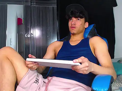 Lyam Russo online show from 02/24/26, 07:37