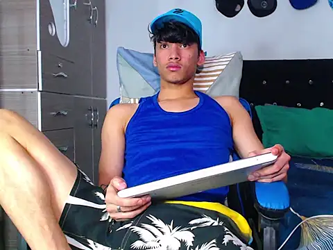 Lyam Russo online show from 03/03/26, 07:32