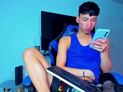 Lyam Russo online show from 04/02/26, 03:35