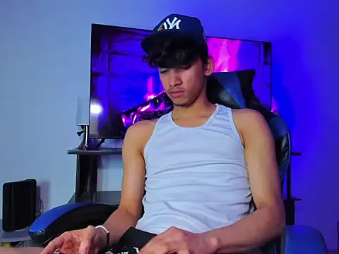 Lyam Russo online show from 03/16/26, 04:09