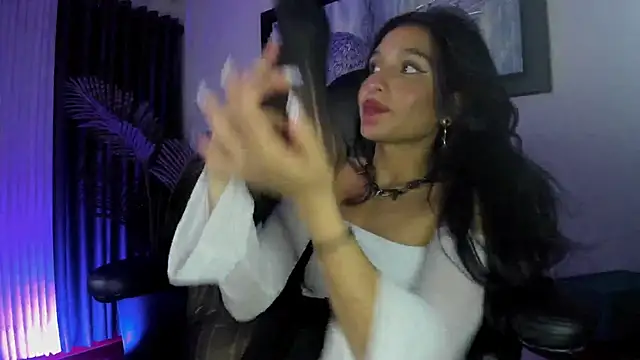 ZoeConti online show from 04/14/26, 08:36