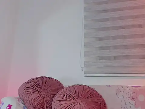 yourlollypetite online show from 03/08/26, 02:04