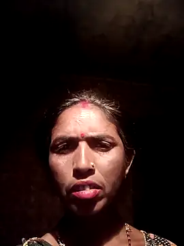 Snapshot of Hot_re83 chatting on 02/27/26, 07:03 Hot re83 online show from 02/27/26, 07:03