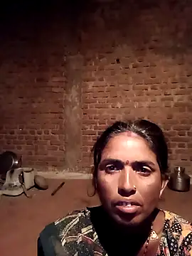 Snapshot of Hot_re83 chatting on 02/25/26, 11:37 Hot re83 online show from 02/25/26, 11:37