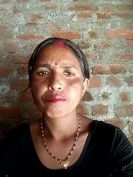 Snapshot of Hot_re83 chatting on 02/17/26, 09:28 Hot re83 online show from 02/17/26, 09:28