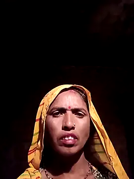 Snapshot of Hot_re83 chatting on 02/28/26, 04:39 Hot re83 online show from 02/28/26, 04:39