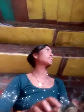 Snapshot of Hot_re83 chatting on 02/18/26, 11:39 Hot re83 online show from 02/18/26, 11:39