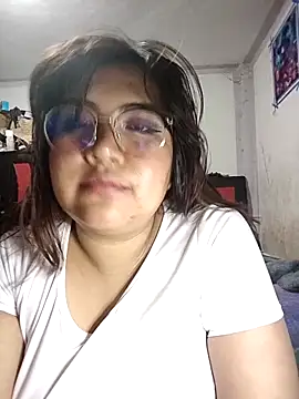 Snapshot of michu_kotomi chatting on 03/22/26, 06:15 michu kotomi online show from 03/22/26, 06:15