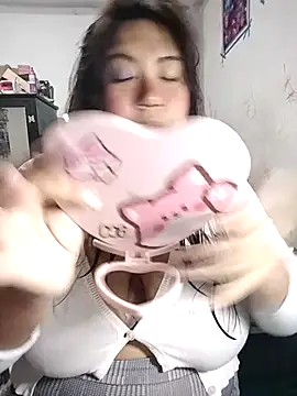 Snapshot of michu_kotomi chatting on 04/16/26, 07:42 michu kotomi online show from 04/16/26, 07:42