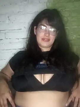 Snapshot of Tuputita11099 chatting on 06/29/26, 09:25 Tuputita11099 online show from 06/29/26, 09:25
