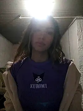 Larinhacat online show from 02/17/26, 04:54