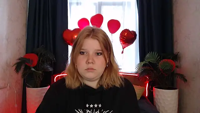 StripGyrl online show from 03/05/26, 08:22