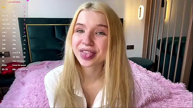 PrincessSwelgart online show from 03/31/26, 01:35