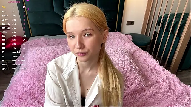 PrincessSwelgart online show from 03/30/26, 01:23