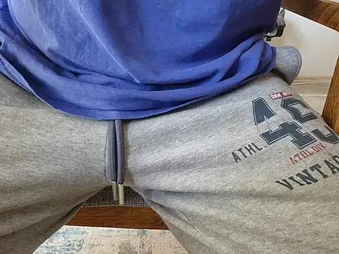 RetroWorth01 online show from 03/04/26, 08:44