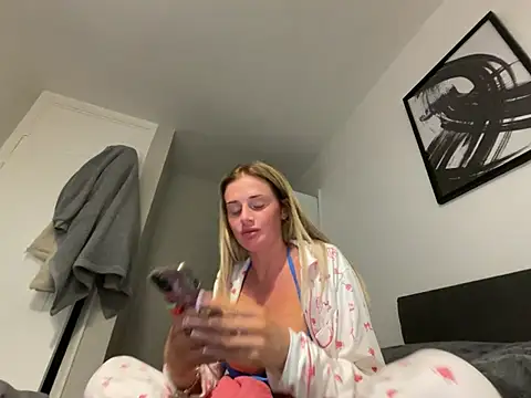 jadey19x online show from 02/19/26, 07:00