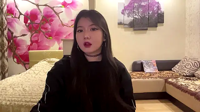 MaeRaads online show from 03/25/26, 06:18