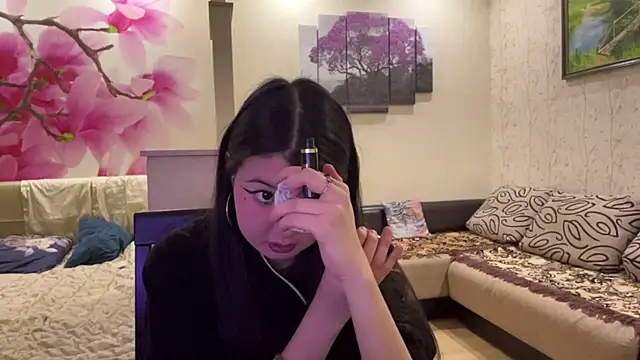 MaeRaads online show from 04/22/26, 10:16