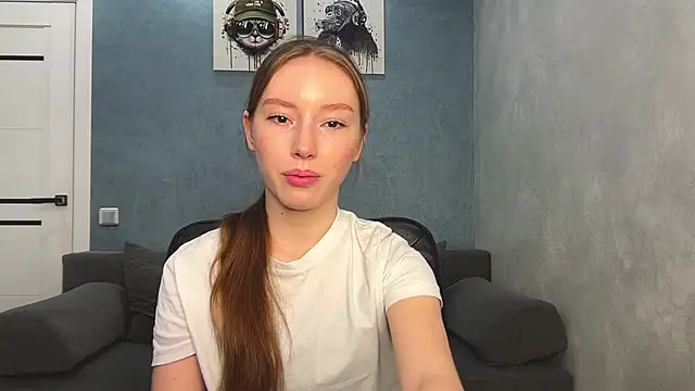 Snapshot of Anna_Kare chatting on 02/17/26, 08:11 Anna Kare online show from 02/17/26, 08:11