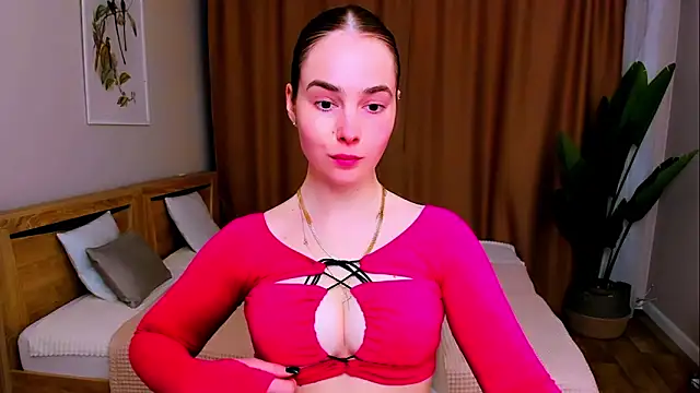 Maddy Wood  online show from 04/10/26, 05:53