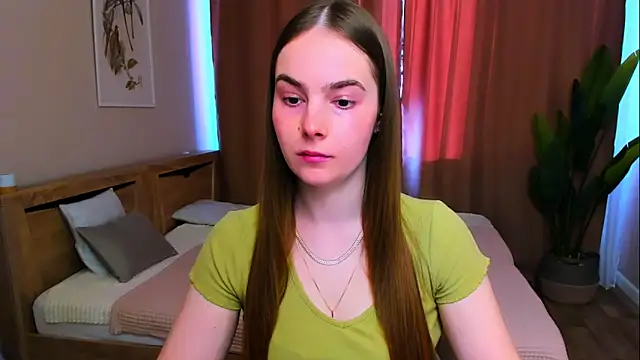 Maddy Wood  online show from 04/04/26, 03:51