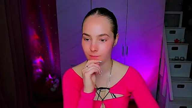Snapshot of Maddy_Wood_ chatting on 05/11/26, 04:15 Maddy Wood online show from 05/11/26, 04:15