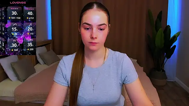 Maddy Wood  online show from 03/05/26, 08:11