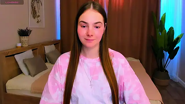 Maddy Wood  online show from 03/09/26, 02:31