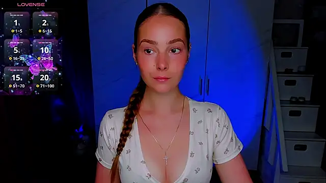 Snapshot of Maddy_Wood_ chatting on 07/03/26, 04:24 Maddy Wood online show from 07/03/26, 04:24