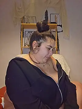 Deesse luna online show from 03/29/26, 07:37