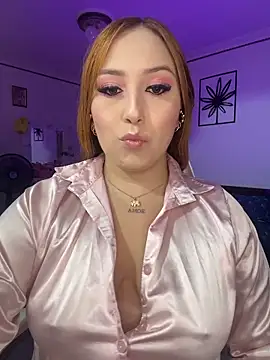 Kiarhatrixie1 online show from 03/30/26, 04:19