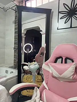 Kiarhatrixie1 online show from 03/14/26, 04:02