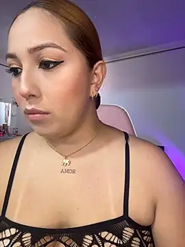 Kiarhatrixie1 online show from 04/09/26, 01:28