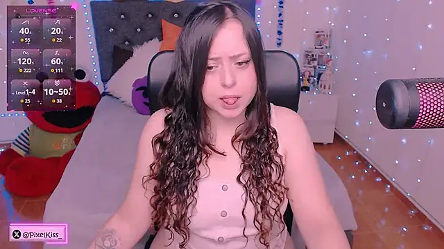 PixelKiss  online show from 06/01/26, 10:37